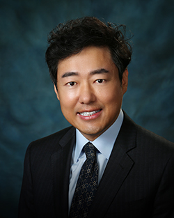 Portrait photo of Dr. George Wang